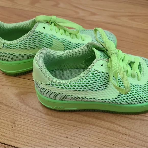 Nike Air Force 1 Women’s 8 Ghost Green Sneakers Upstep  Low Top BR Mesh Swoosh