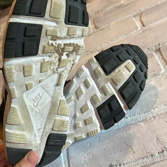Nike Air Huarache Run “ Peace, Love, Swoosh” kids retro youth sneakers