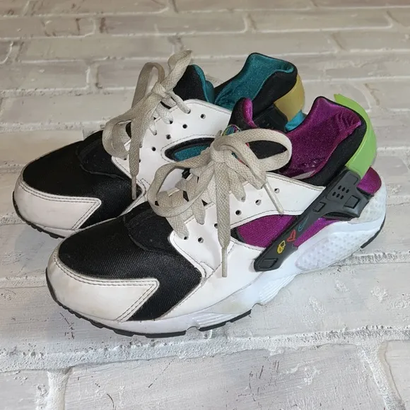 Nike Air Huarache Run “ Peace, Love, Swoosh” kids retro youth sneakers