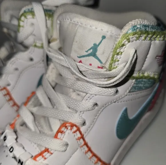 Nike Air Jordan 1 Mid SE GS White Teal Retro DM6218-100 size 6Y