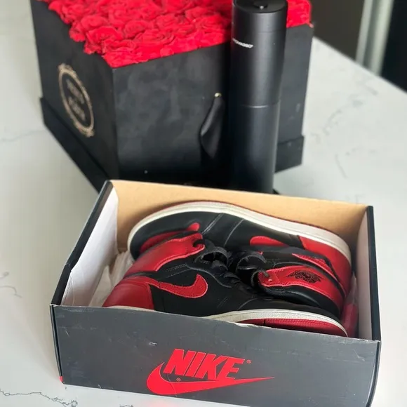Nike Air Jordan 1 Retro High Black Red Sneakers