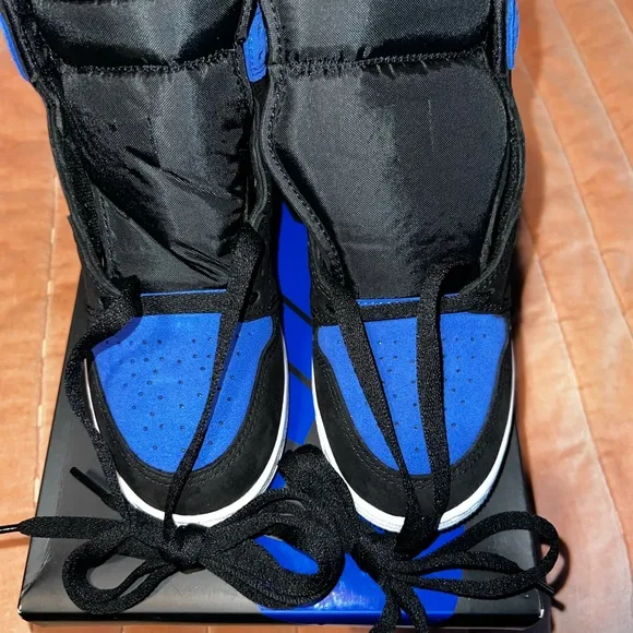 Nike Air Jordan 1 Retro High OG GS Sneakers
