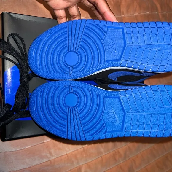 Nike Air Jordan 1 Retro High OG GS Sneakers
