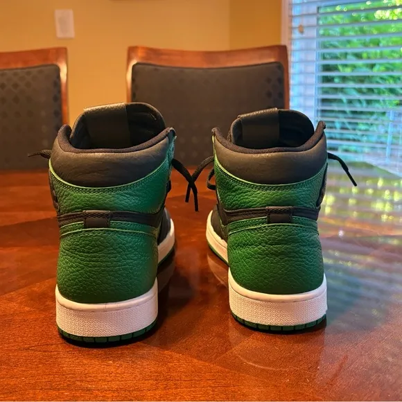 Nike Air Jordan 1 Retro High OG Pine Green Black 2.0