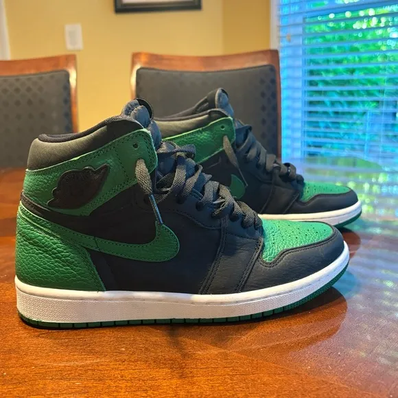 Nike Air Jordan 1 Retro High OG Pine Green Black 2.0