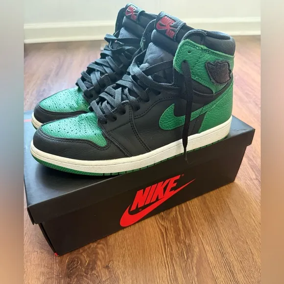 Nike Air Jordan 1 Retro High OG ‘Pine Green’