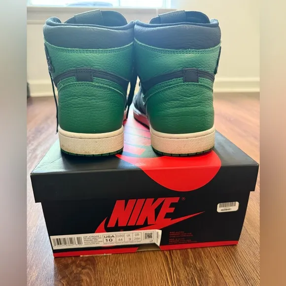 Nike Air Jordan 1 Retro High OG ‘Pine Green’
