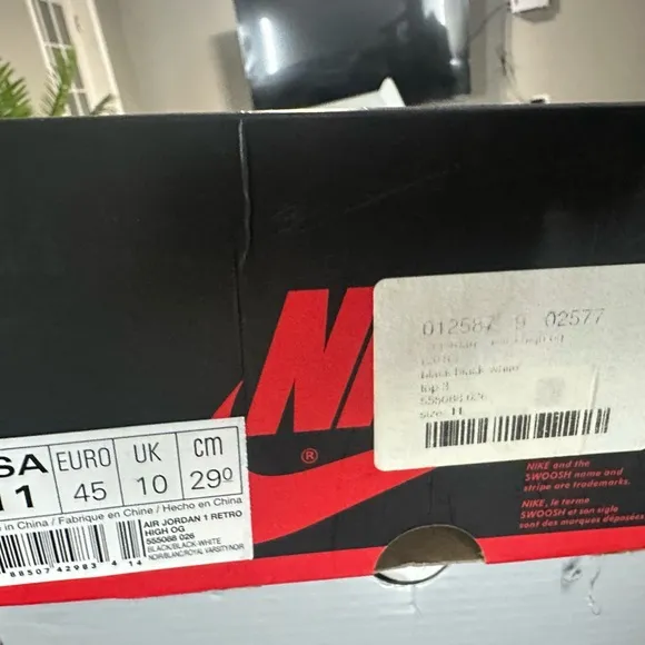 Nike Air Jordan 1 Retro High OG SneakersThey have been worn 1x
