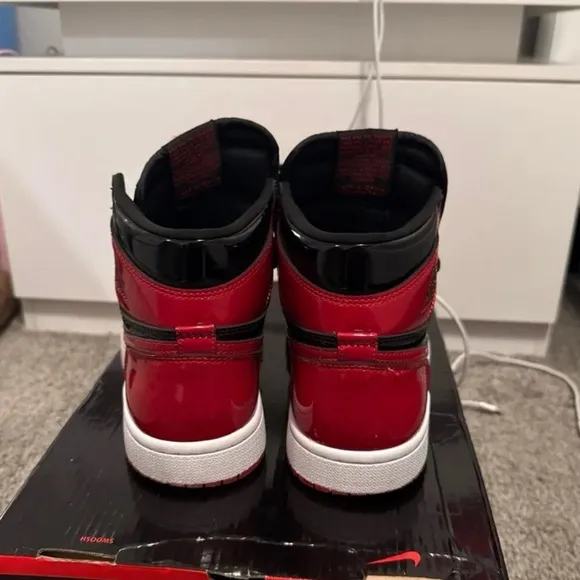 Nike Air Jordan 1 Retro High patten bread