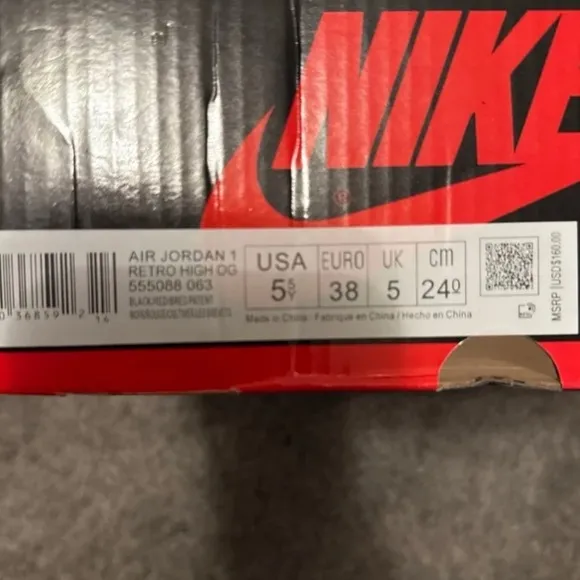 Nike Air Jordan 1 Retro High patten bread