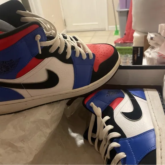Nike Air Jordan 1 Retro Mid Top 3 Size 13 Mens 554724-124 Red Blue White Black