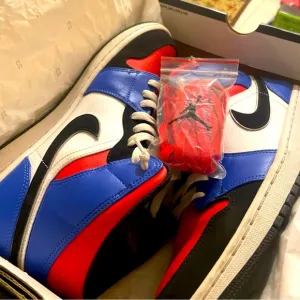Nike Air Jordan 1 Retro Mid Top 3 Size 13 Mens 554724-124 Red Blue White Black