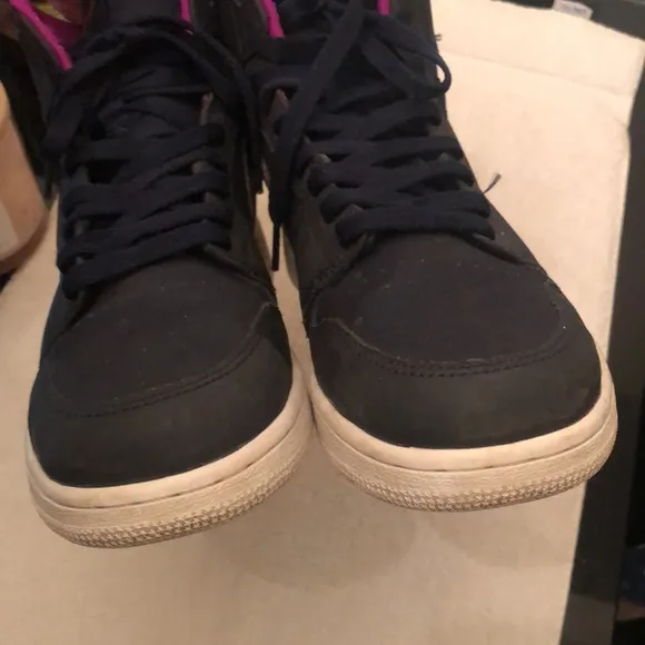NIKE AIR JORDAN 1 RETRO SNEAKERS MEN SIZE 8Y