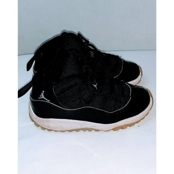 Nike Air Jordan 11 Retro Boys Sneaker