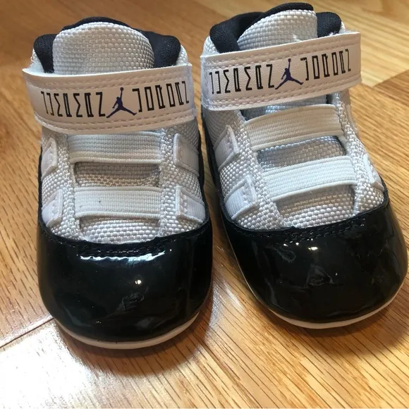 Nike Air Jordan 11 Retro CB Concord 2018