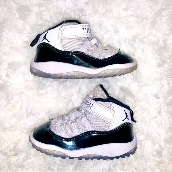 Nike Air Jordan 11 Retro Concord Kids Sneakers