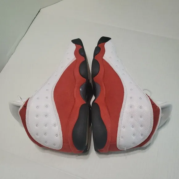 Nike Air Jordan 13 Retro OG Chicago  Size 8