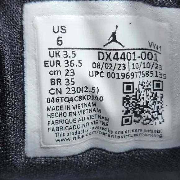 Nike Air Jordan 2 Retro Low Black White Sneakers DX4401-001 Women's Size 6 New