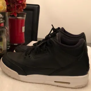 NIKE AIR JORDAN 3 RETRO BG SNEAKERS MENS SIZE 7Y