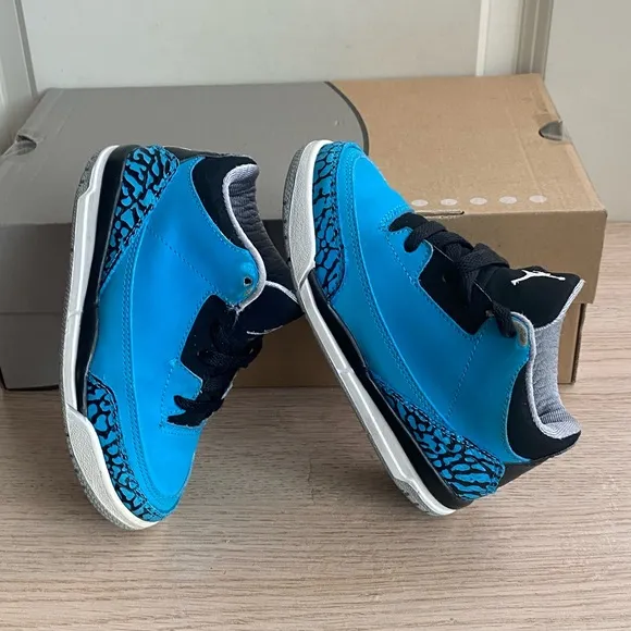 Nike Air Jordan 3 Retro “Powder Blue” Toddler Sneakers- SZ 10 C