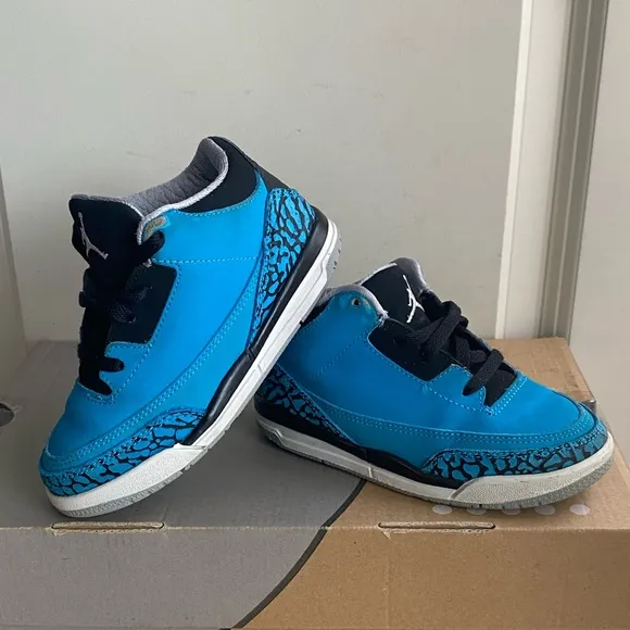 Nike Air Jordan 3 Retro “Powder Blue” Toddler Sneakers- SZ 10 C