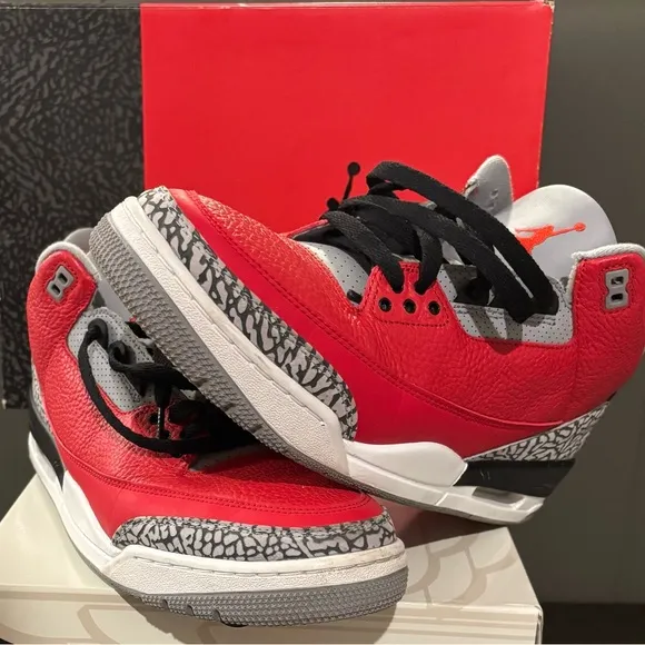 Nike Air Jordan 3 Retro SE Sneakers(used)