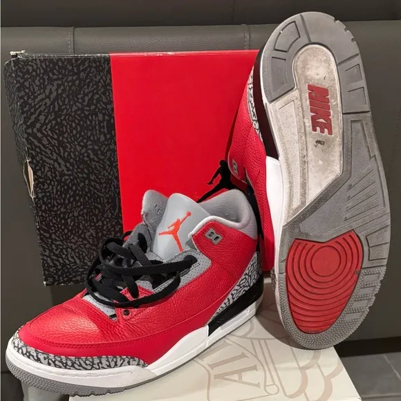Nike Air Jordan 3 Retro SE Sneakers(used)