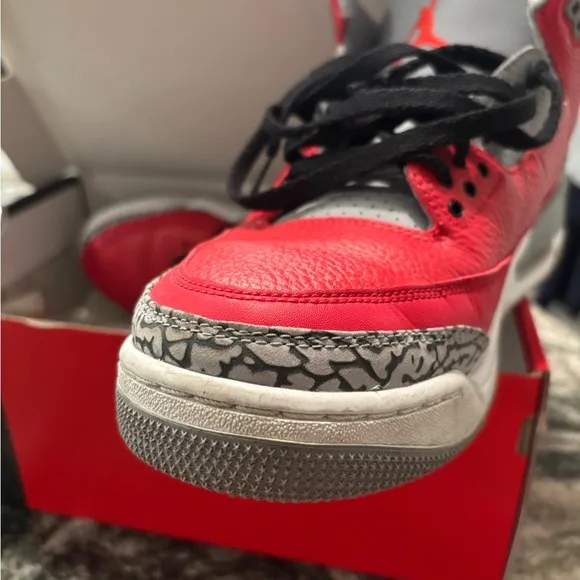 Nike Air Jordan 3 Retro SE Sneakers(used)