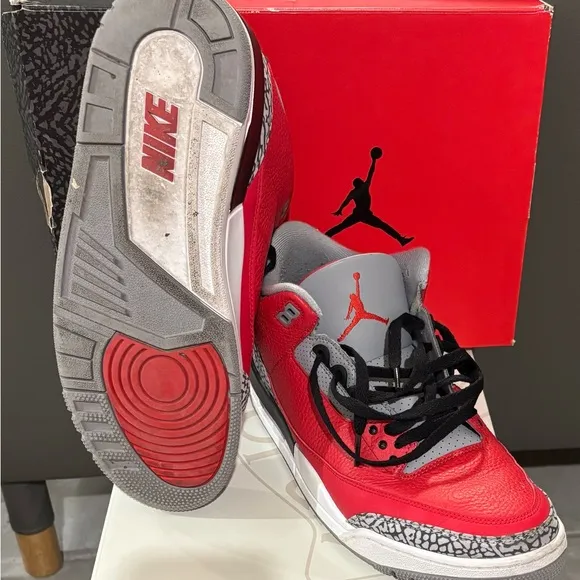 Nike Air Jordan 3 Retro SE Sneakers(used)