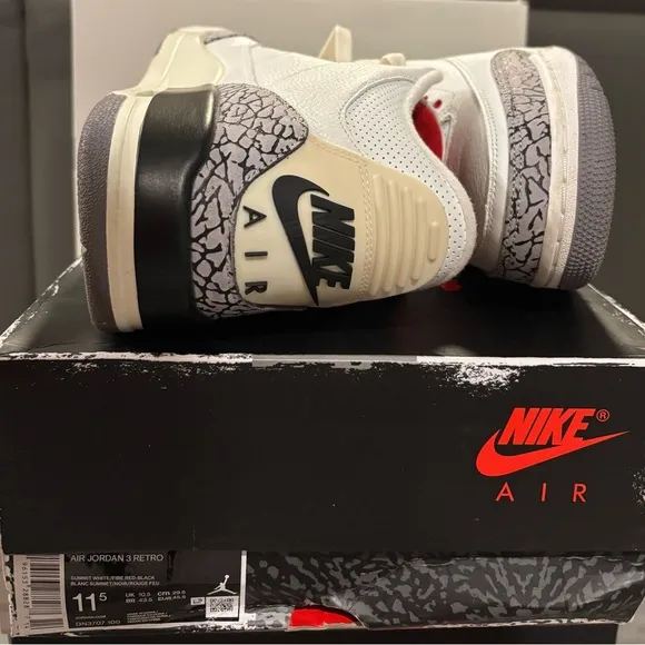Nike Air Jordan 3 Retro Sneakers(used)