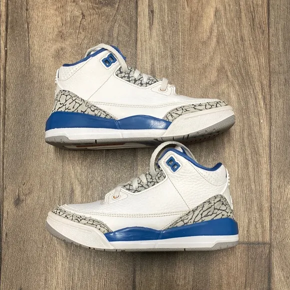 Nike Air Jordan 3 Retro Wizards Sneakers