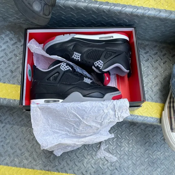 Nike Air Jordan 4 Retro Breds