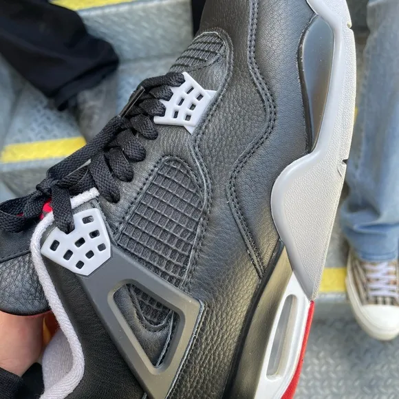 Nike Air Jordan 4 Retro Breds
