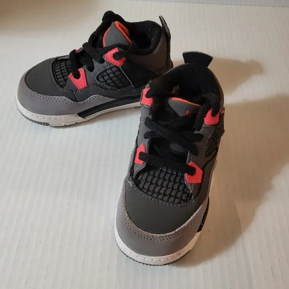 Nike Air Jordan 4 Retro Kids Black,Gray&amp; Red Sneakers Size 7c
