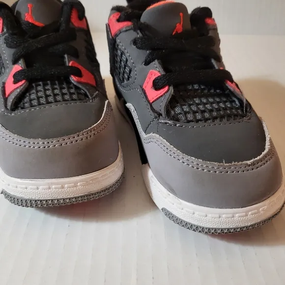 Nike Air Jordan 4 Retro Kids Black,Gray&amp; Red Sneakers Size 7c