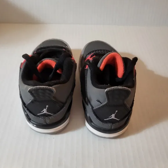 Nike Air Jordan 4 Retro Kids Black,Gray&amp; Red Sneakers Size 7c