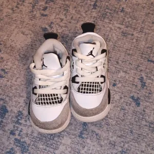 NIKE Air Jordan 4 Retro Size 4C GUC
