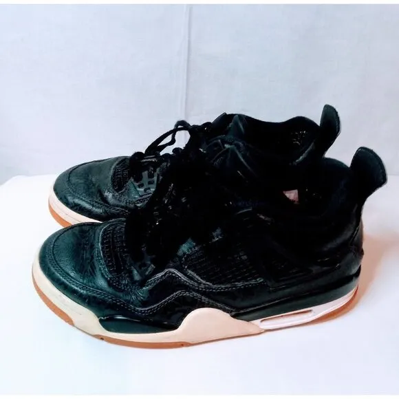 Nike Air Jordan 4 Retro Sneaker