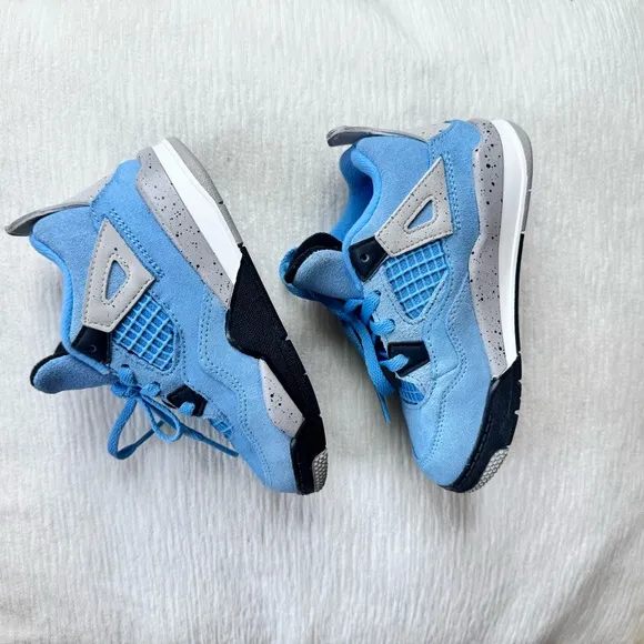 Nike Air Jordan 4 Retro University Blue size 9C
