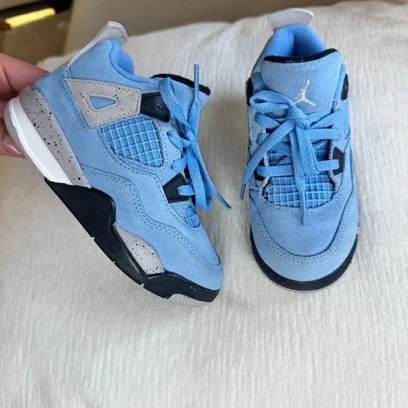Nike Air Jordan 4 Retro University Blue size 9C