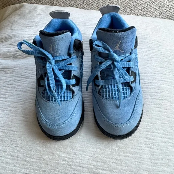 Nike Air Jordan 4 Retro University Blue size 9C