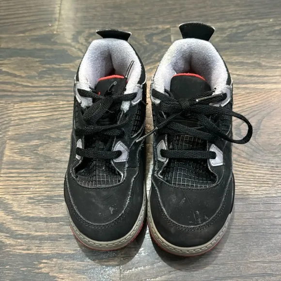 Nike Air Jordan 4 Retro