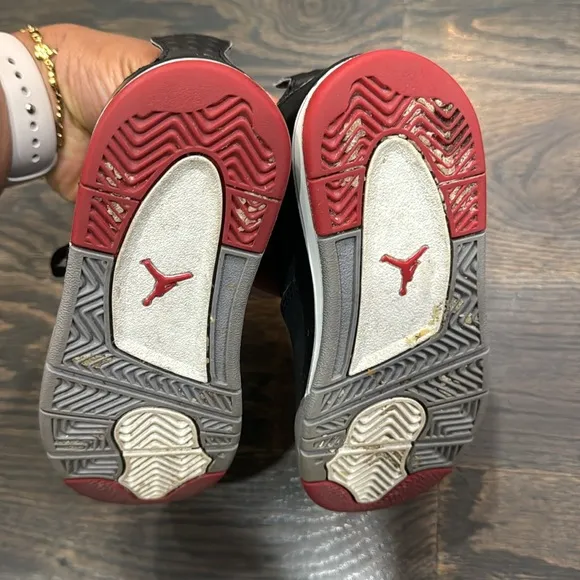 Nike Air Jordan 4 Retro