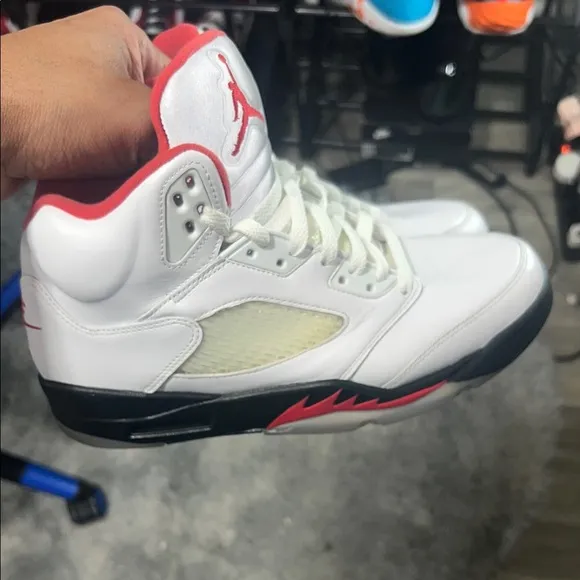 Nike Air Jordan 5 Retro White and Red Sneakers 7.5m 9w with box EUC