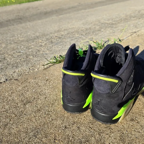 Nike Air Jordan 6 Retro Electric Green Glow Sole Sz 6.5