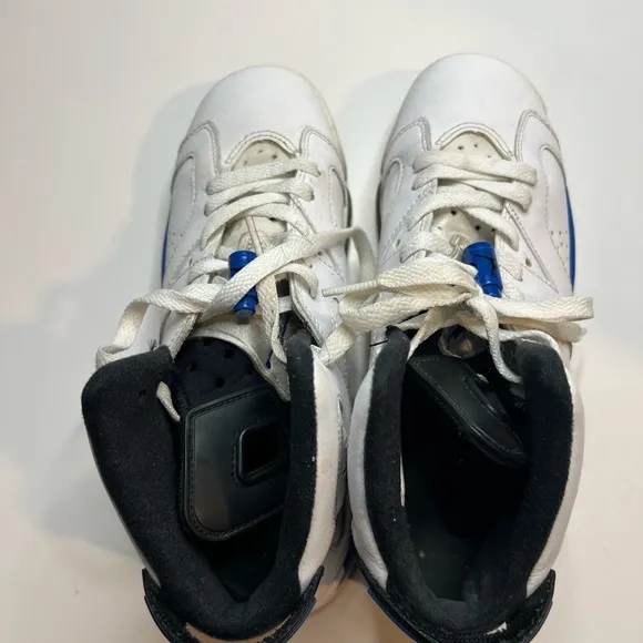 Nike Air Jordan 6 Retro  Size 6Y