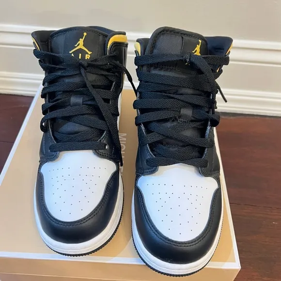 Nike Air Jordan Black and Yellow Sneakers
