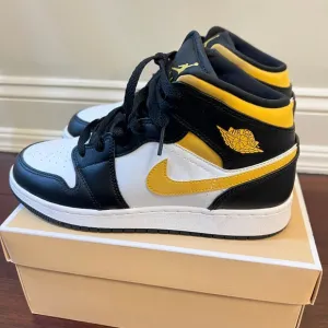 Nike Air Jordan Black and Yellow Sneakers