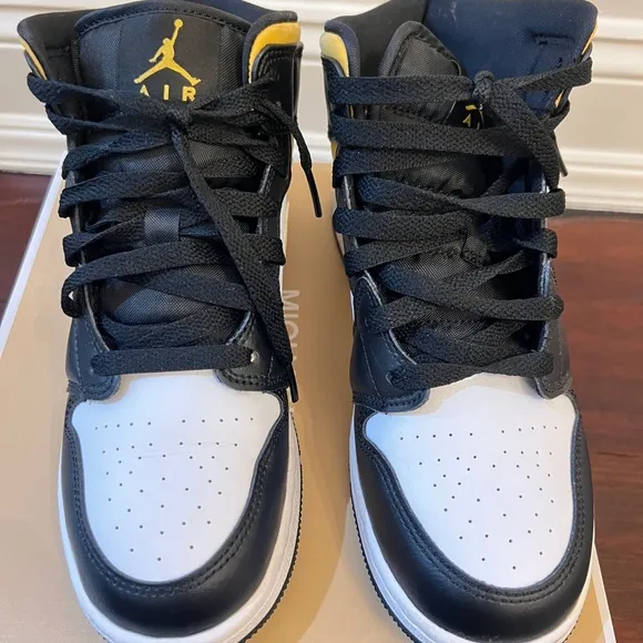 Nike Air Jordan Black and Yellow Sneakers