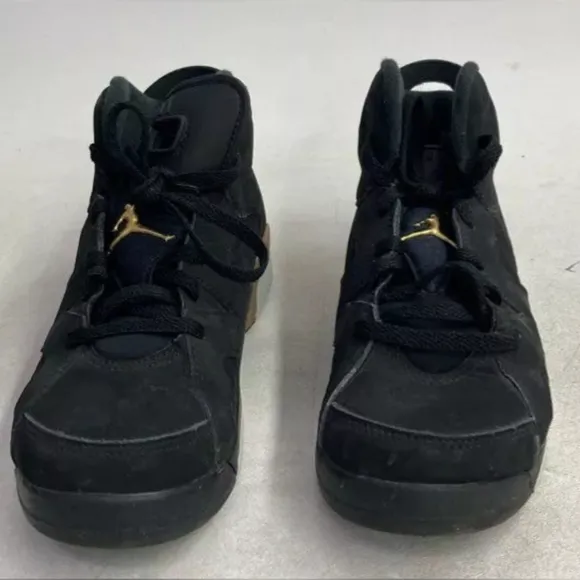 Nike Air Jordan (Preschool) 6 Retro SE 'Defining Moments'  Size 2Y Used MSRP$120